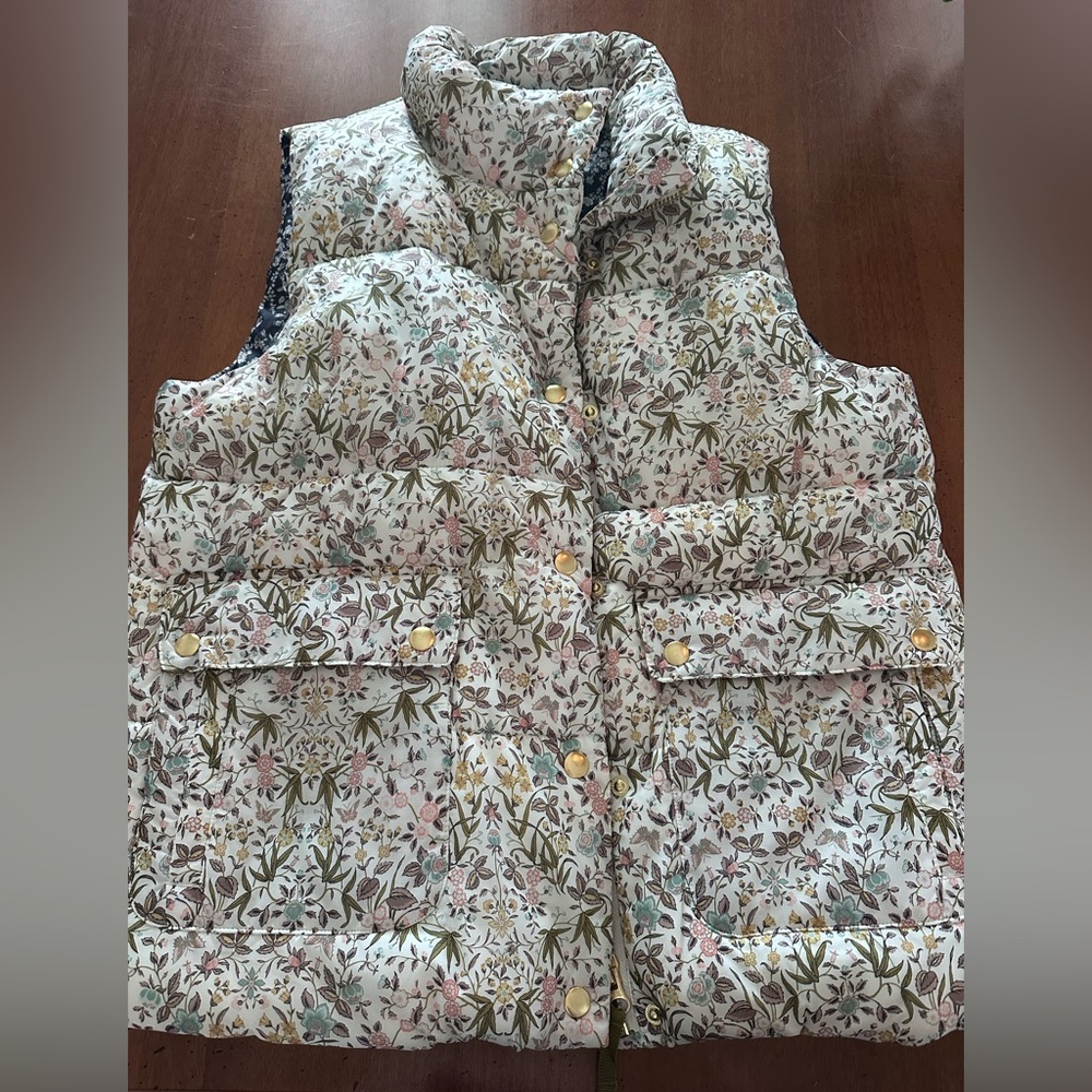 NEW J. Crew Puffer vest in Liberty® Tapestry floral with PrimaLoft, M